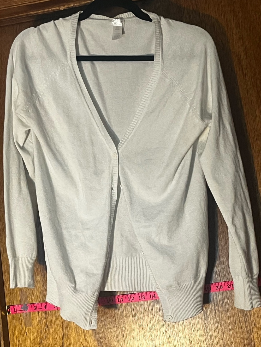 Sofra White V-Neck Button Cardigan